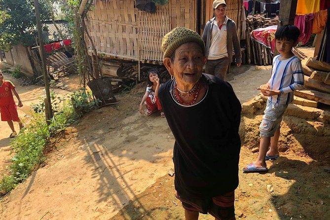 2 day motorbike trip from Hue to Hoi An by Mister T - Guides, Helmets, and the Photographer Guide Detail
