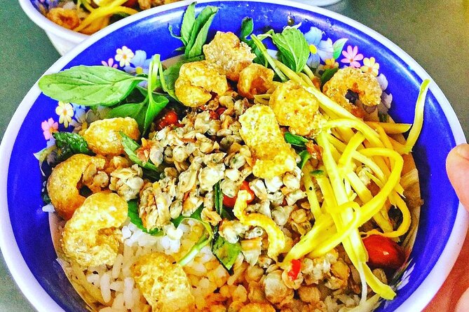 All Inclusive Hue Walking Food Tour with Local Gifts - The full Hue walking route: 6 tastings that follow a logic