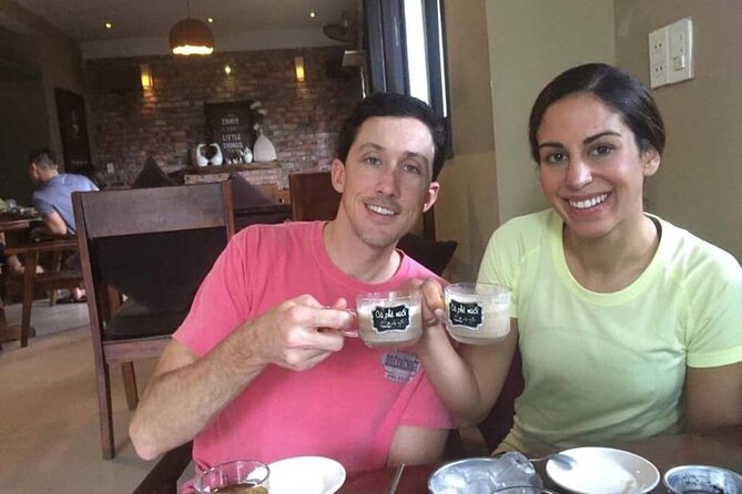 All Inclusive Motorbike Food Tour in Hue with Local Gifts - Stop 3: Bánh Khoái and the spice-thickened sauce