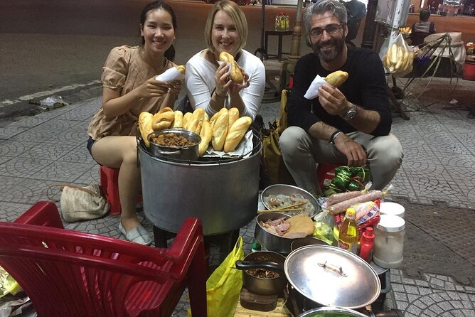 All Inclusive Motorbike Food Tour in Hue with Local Gifts - Stop 6: Che Huế—Hue sweet soup as your final finish
