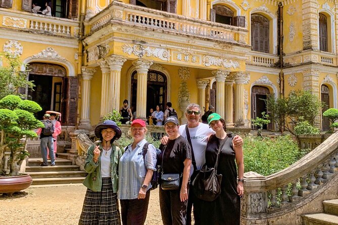 Authentic Hue Motorbike Tour by Locals - Hồ Thuỷ Tien’s dragon: why the oddball stop feels so memorable
