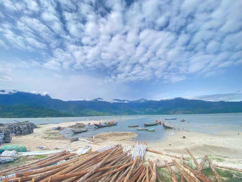 Chan May Port : to Golden Bridge/Imperial City/Hoi An Town - Option 2: Hue in One Day—Khai Dinh, Thien Mu Pagoda, Imperial City