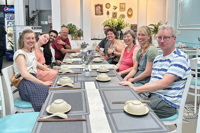 Eat Like a Local with a Local -Tip Based Walking Food Tour - Comfort and timing: what to bring for a 3-hour night walk