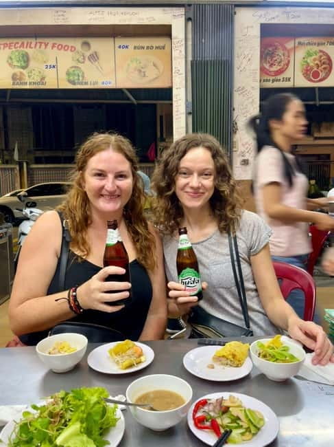 Eat like a local with a local - Walking Tour - Seven Hue specialties: what you’re really tasting