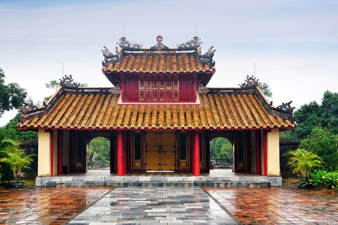 Explore 3 Royal Tombs with Informative English-Speaking Driver - Timing Tips: Be Clever With Start Time
