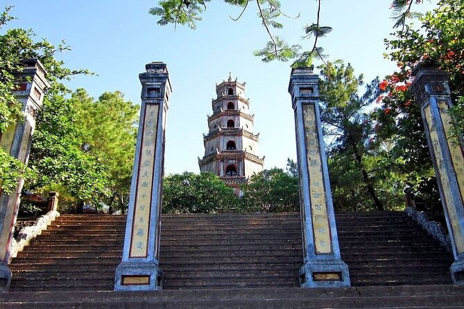 Explore Bach Ma National Park - Trekking with Small Group Tour - Guide quality: why Thuy and Dang matter