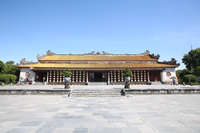 Exploring Hue Imperial City With Professional Driver By Private Car - Stop 5: Thien Mu Pagoda on the Perfume River (and a Free Stop)