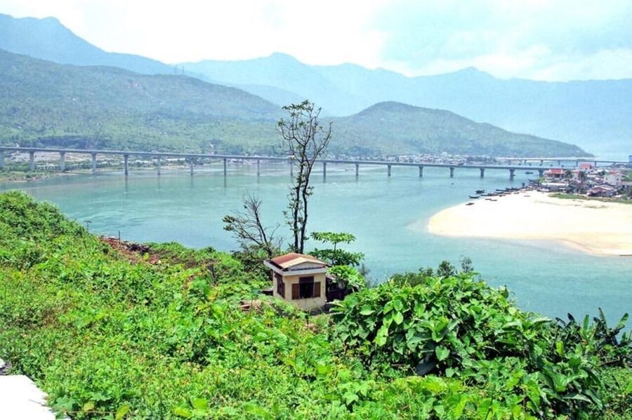 From Hue: Bus Transfer to Hoi An with Sightseeing Stops - Price and Value: What $16 Covers (and What You’ll Pay Separately)