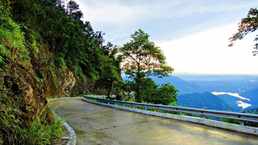 From Hue/Da Nang/Hoi An: Bach Ma National Park Trekking Tour - Do Quyen Waterfall: 300 meters above sea level and a true break