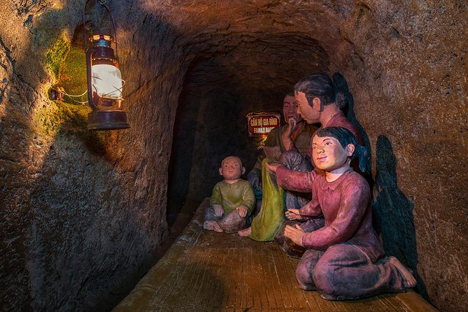 From Hue: DMZ Vinh Moc Tunnels and Khe Sanh - Deluxe Group Tour - Group size, lunch, and the pace of an 11-hour day