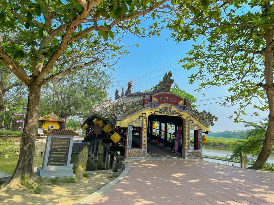 From Hue: Hoi An Guided Bus Tour with 4 Scenic Stops - Thanh Toàn Bridge: A Quick Cultural Stop in Rural Calm