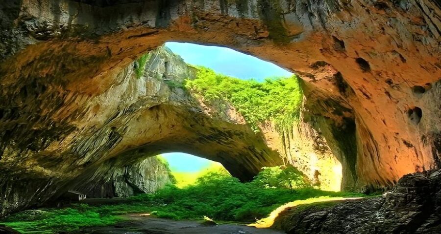 From Hue: One day explore Paradise Cave, Thien Duong cave - Hue to Paradise Cave: What the Full-Day Format Really Means