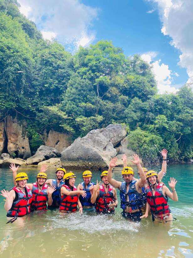 From Hue: Paradise Cave and Dark Cave Day Tour - Lunch in the Phong Nha area: a planned break, not a free-for-all