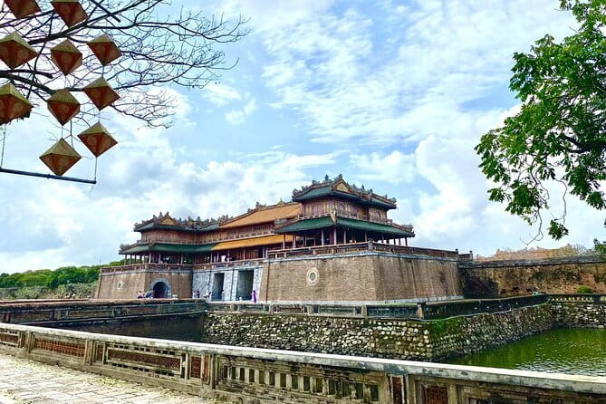 Full day Authentic Biking Green Hue Tour - Lunch and the Pace: You Won’t Feel Like You’re Chasing