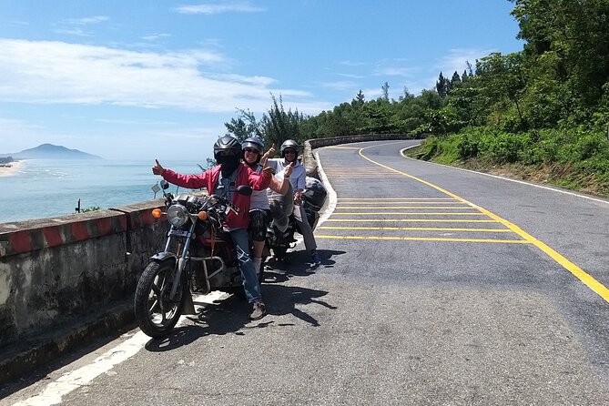 HAI VAN PASS MOTORBIKE TOUR - Top Gear Experience - Stop 3: Lang Co Beach—lunch by the sea