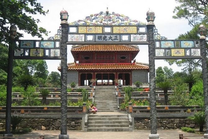 Half-Day Hue City Motorcycle Private Tour with Driver - Thuy Tien Lake and the dragon waterpark ruins