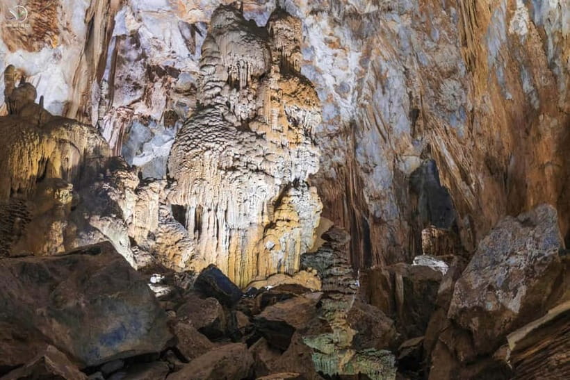 Half-Day Phong Nha Cave Adventure by Dragon Boat - The guide part: practical explanations, not just recitation