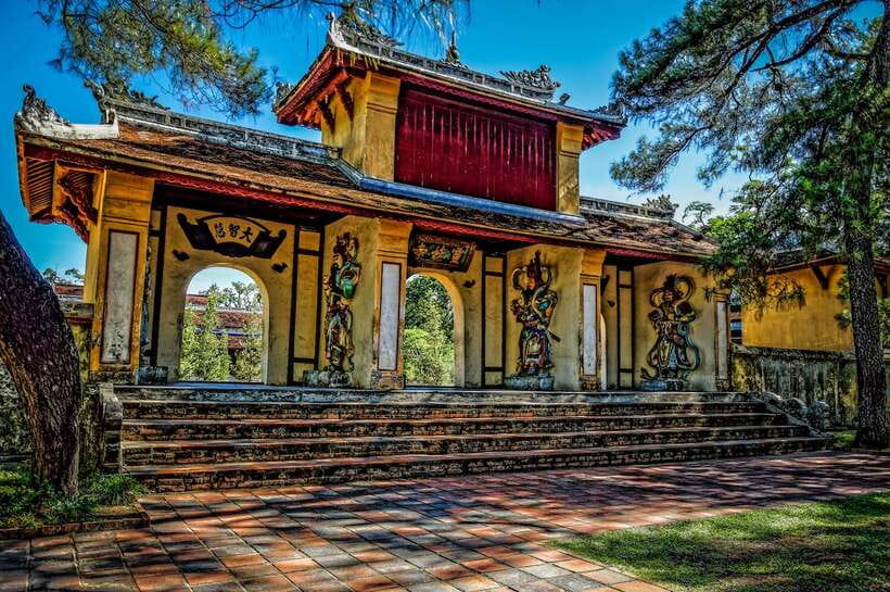 Half-day Royal Charm Of Hue City - Hue Citadel (Imperial City): the big complex with rules