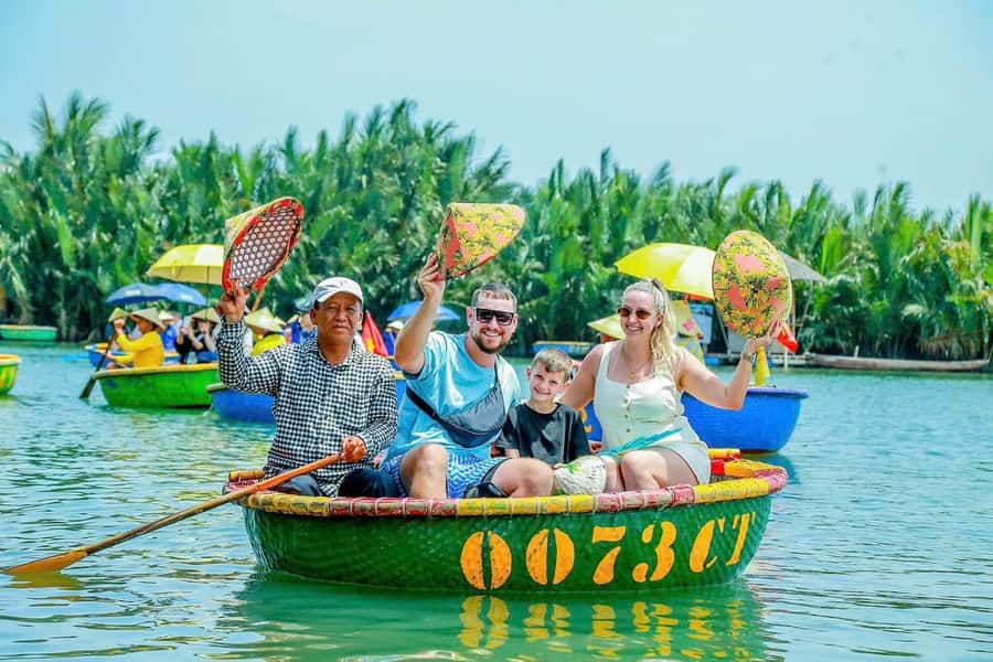 Hoi An: Authentic Vietnamese Cooking Class Tour - Your chef and guide: English support and a friendly pace