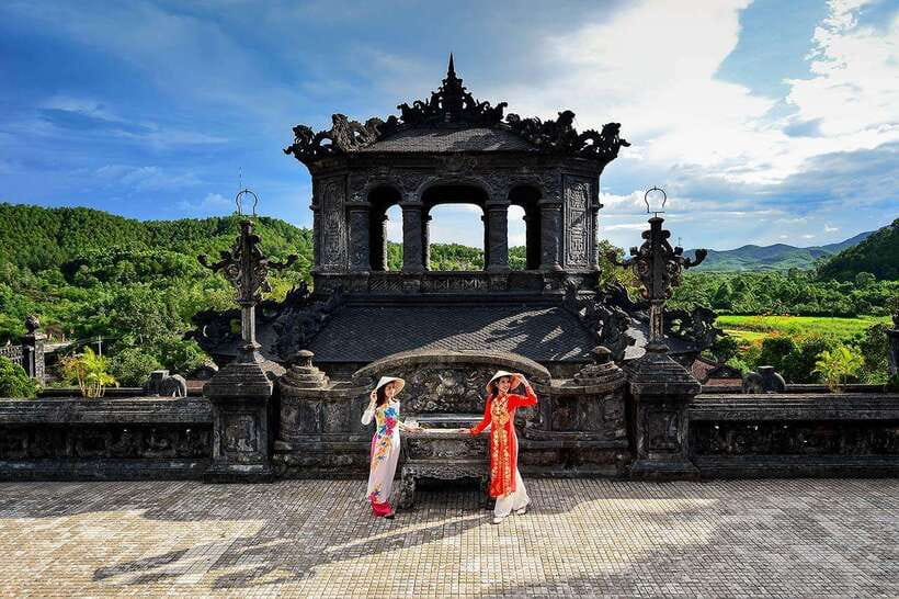 Hoi An/Da Nang: Hue Imperial City by Bus or Train Experience - Choosing Bus or Train: Hai Van Pass vs Hai Van Tunnel