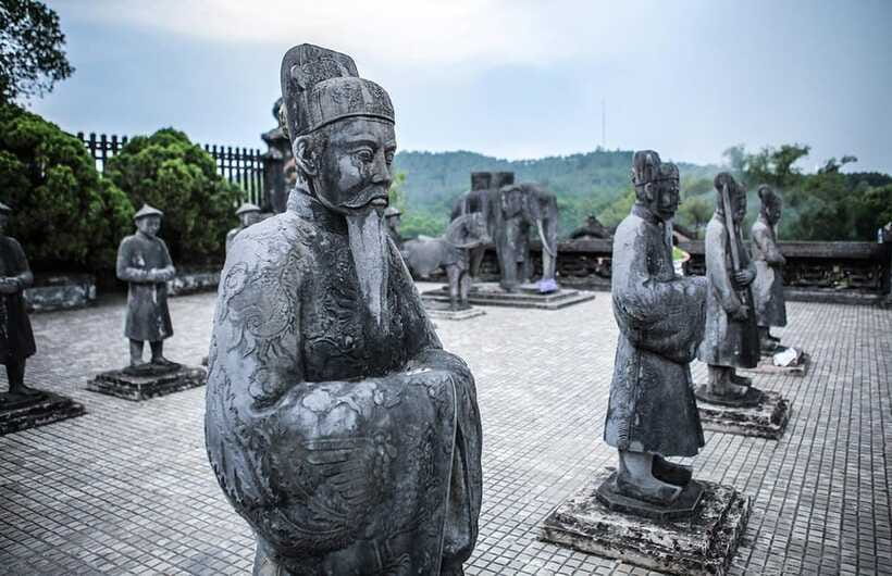 Hoi An/Da Nang: Hue Imperial City by Bus or Train Experience - Tips to get more out of it
