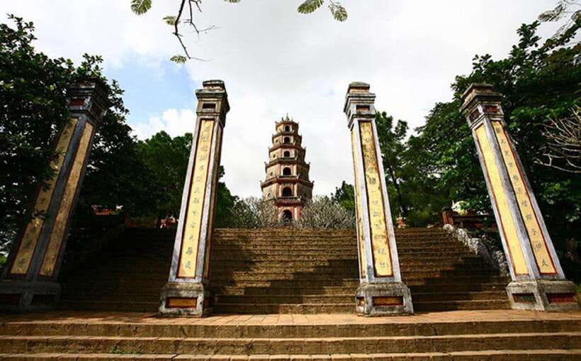 Hue Boat Tour On Perfume River with Royal Tombs - Khai Dinh Tomb on Chau Chu mountain (UNESCO): the style-mix you’ll remember
