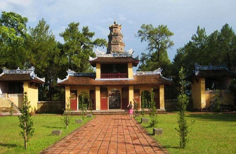 Hue Car Rental with Driver for Transfer Trip and Sightseeing - Thien Mu Pagoda: the Hue landmark with a long timeline