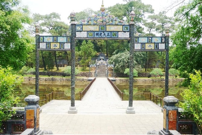 Hue City Private Tour: Ancient Tombs and Incense Making Village - Dong Ba Market: a practical break with real texture