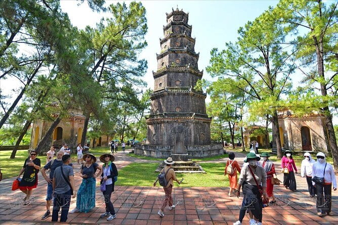 Hue City Tour by Private Car & English-Speaking Driver - Thuy Xuan incense village: a 700-year craft stop that breaks up the monuments