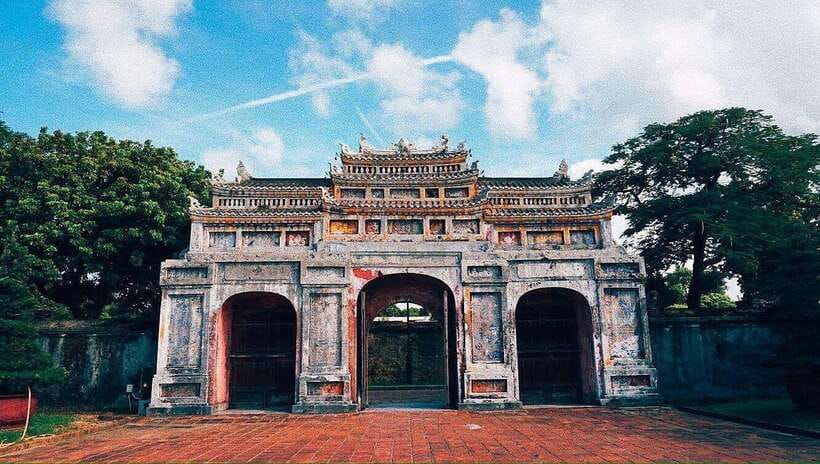 Hue Customized Sightseeing – Private Day Tour & Chauffeur - What you get (and what you pay for) in the $10-per-person setup