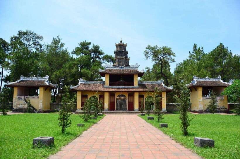 Hue : Dragon Boat Cruise to Thien Mu Pagoda and Tombs - Khai Dinh Tomb: Chau Chu Mountain and a full hour of walking