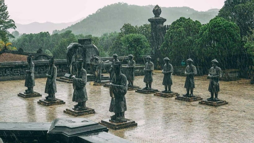 Hue : Dragon Boat Cruise to Thien Mu Pagoda and Tombs - Who should book this tour, and who should skip it