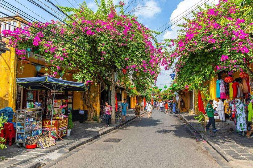 Hue: Enchanting Marble Mountains And Hoi An's Timeless Charm - Lunch in the Middle of the Day: A Reset Before Hoi An
