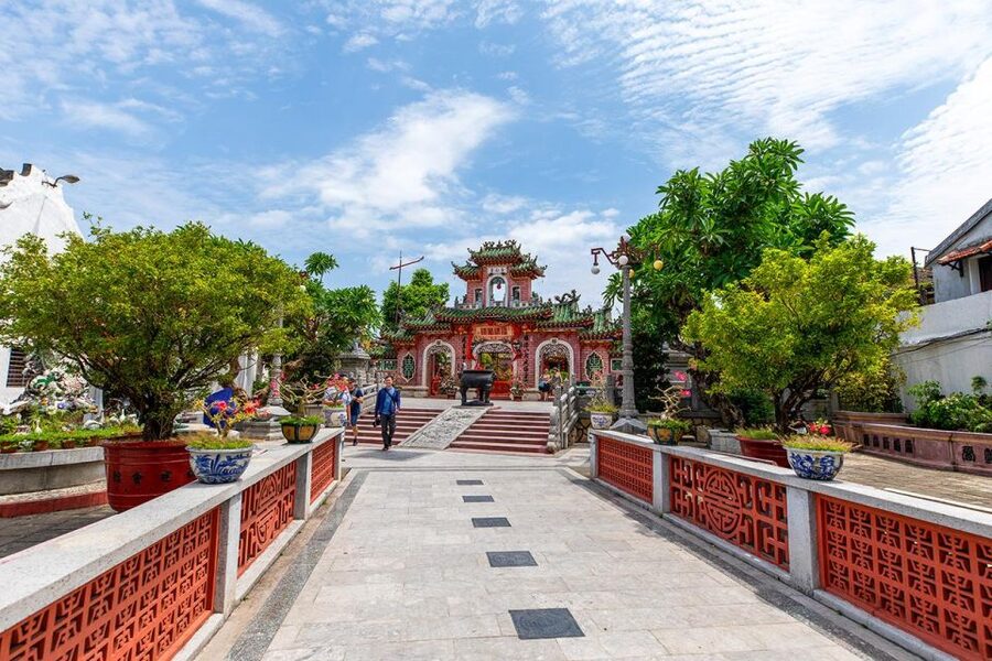Hue: Enchanting Marble Mountains And Hoi An's Timeless Charm - Hoi An Ancient Town by Foot: A Compact Heritage Loop