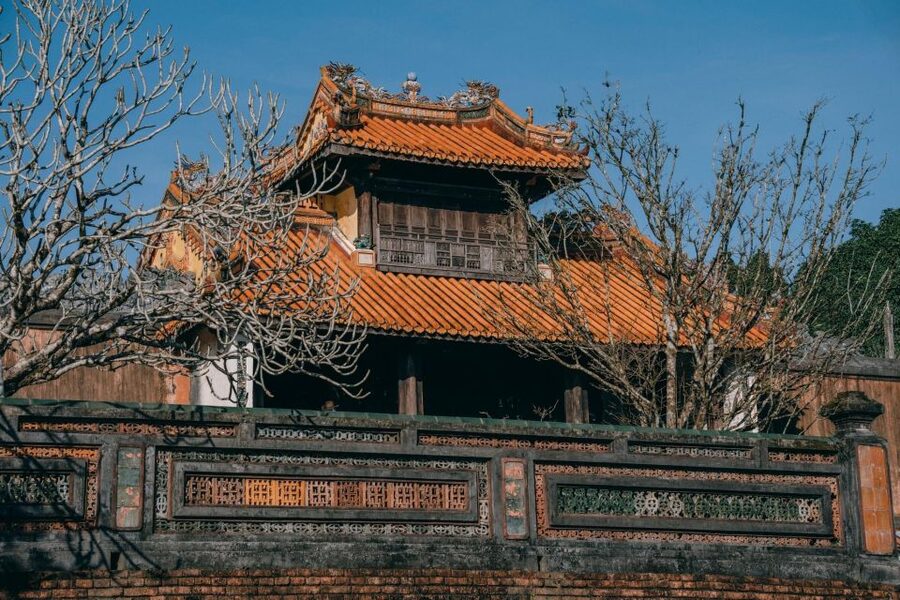 Hue :Exploring Royal City with Multi Options and Dragon Boat - Ghost City (An Bang Cemetery) and the Abandoned Water Park: Choose Your Mood