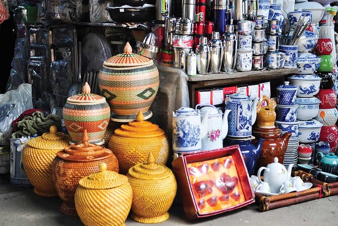 Hue Food Tour by Walking or Cyclo or Motorbike with Driver - Perfume River and Han Mac Tu Street: Hue-Only Dishes on the River Branch