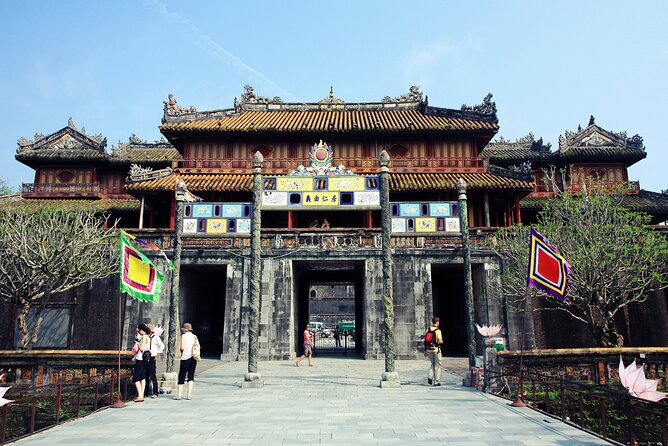 Hue Half Day Tour With Optional Dragon Boat on Perfume River - Perfume River Dragon Boat Ride: Hue From the Waterline