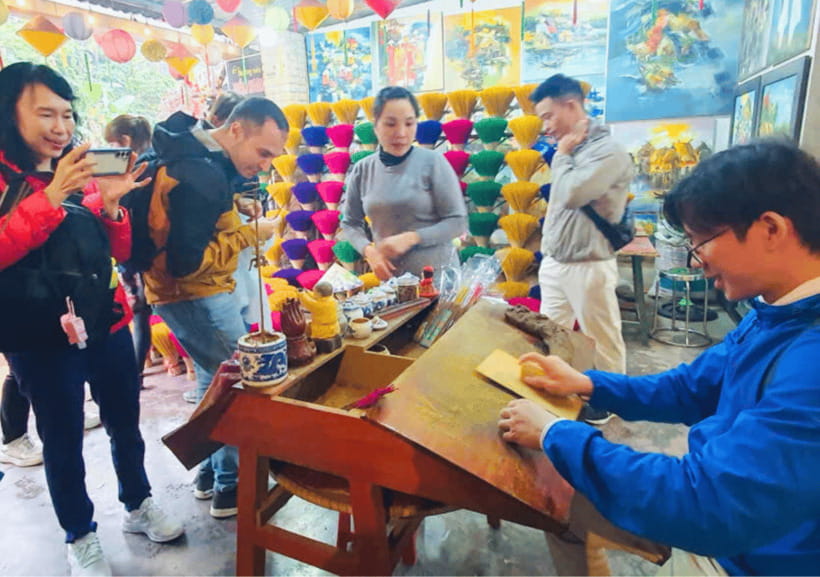 Hue Imperial Citadel, Tombs, Perfume River Boat Tour & Van - The Boat, the Market, and the Villages: Optional in Spirit, Included in Time