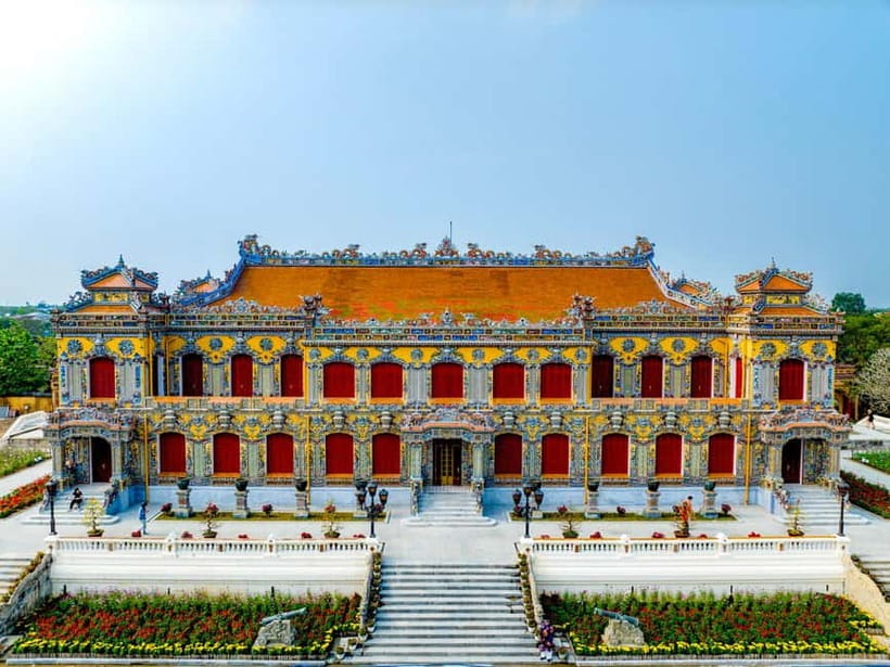Hue Imperial City and Forbidden City Walking Private Tour - Thai Hòa Palace: the coronation space for 13 Nguyen kings