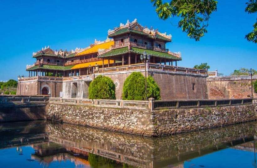Hue: Imperial City, Royal Tombs, Pagoda & Dragon Boat Tour - Perfume River dragon boat: the calm reset you’ll thank yourself for