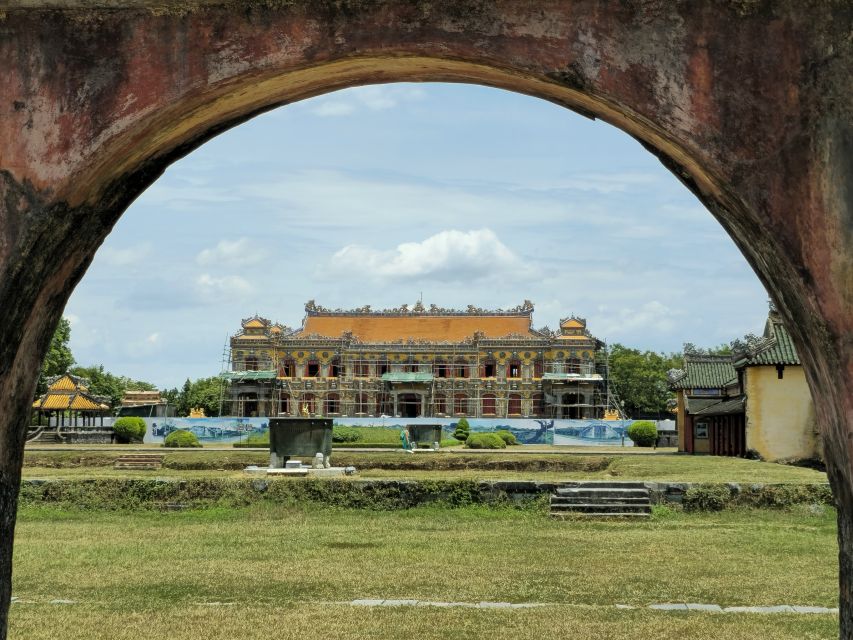 Hue Imperial city walking tour and optional royal tombs - Price and logistics: what you pay $26 for, and what you don’t