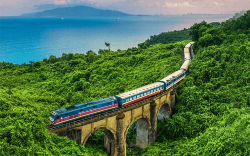 Hue Imperial Private Tour via Hai Van Pass Train Experience - Hue Imperial City and the Forbidden Purple City: seeing power at ground level
