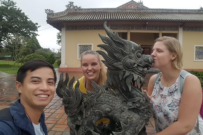 Hue Luxury Group Tour- Hue Daily Small Group Tour - Dong Ba Market on the Perfume River: local life, not just shopping