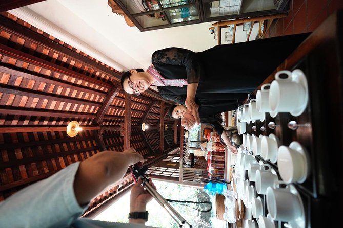 Hue Night Street Food Safari By Cyclo - Stop 1 near the Hue Imperial City: Nam Loc Beo and more before the noodles