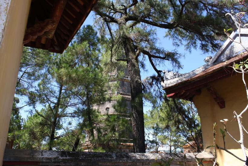 Hue: Perfume River Cruise with Thien Mu Pagoda & Tombs - Key things that make this tour worth your time