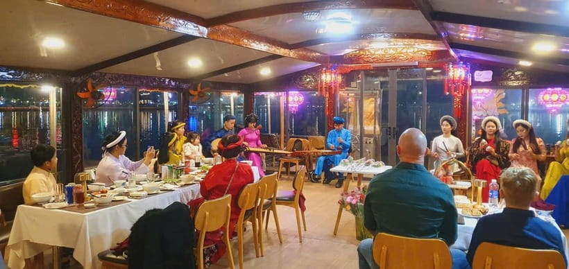 Hue: Perfume River Dinner Cruise with Traditional Show - Traditional costumes: easy cultural participation (with photo opportunities)