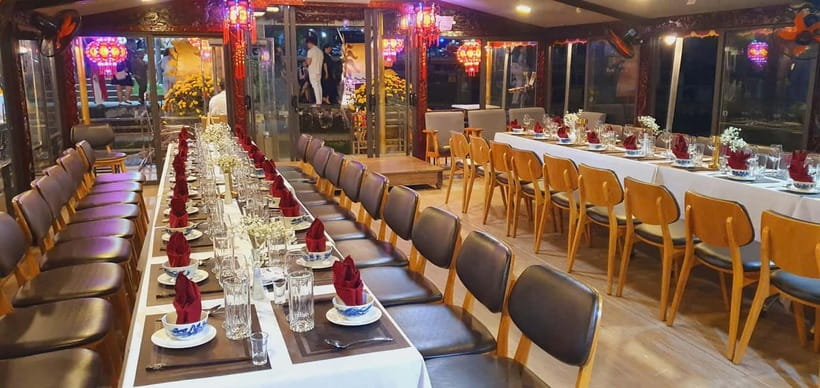 Hue: Perfume River Dinner Cruise with Traditional Show - Night views from the cabin: how to make the most of what you see