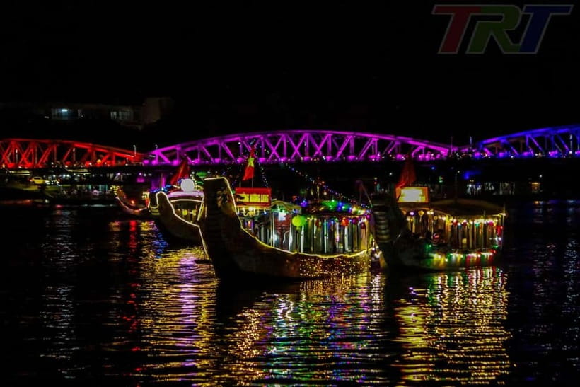 Hue: Perfume River Dinner Cruise with Traditional Show - Price, timing, and meeting point: the logistics that matter