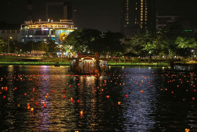 Hue: Perfume River Dinner Cruise with Traditional Show - Should you book the Hue Perfume River dinner cruise?