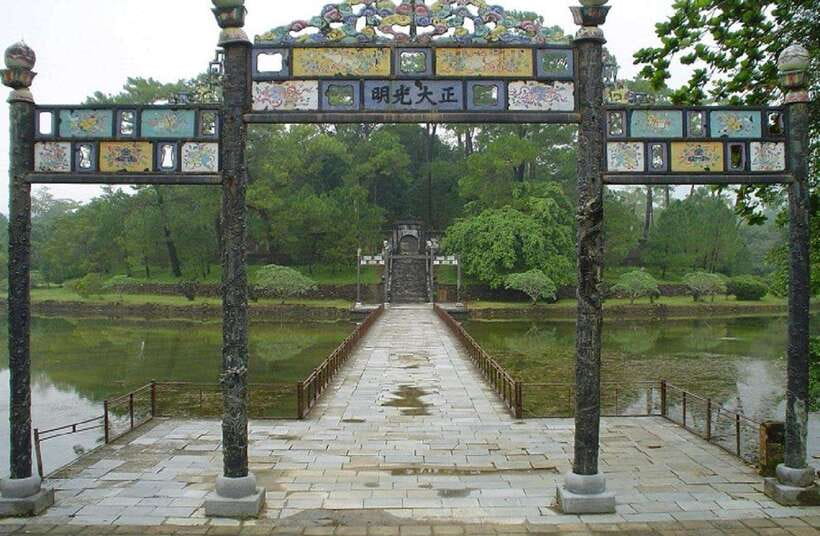 Hue: Private Dragon Boat, Pagoda, and Royal Tomb Tour - Royal tomb selection: Minh Mang, Khai Dinh, and Tu Duc (and how to choose)